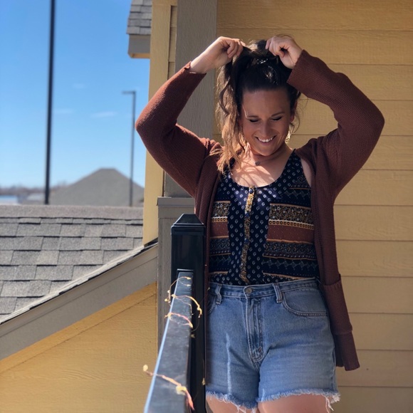 Meet your Posher, Aubrey - Picture 4 of 12